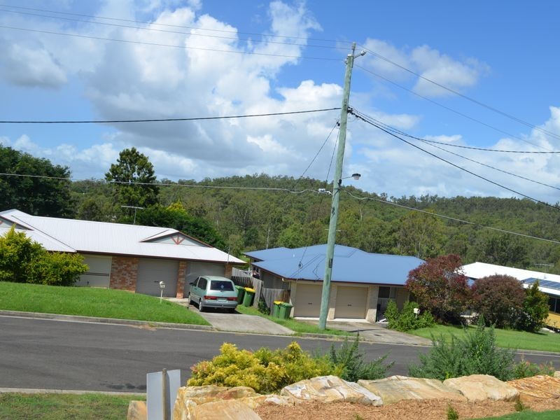 37 Skinner Crescent, Silkstone QLD 4304