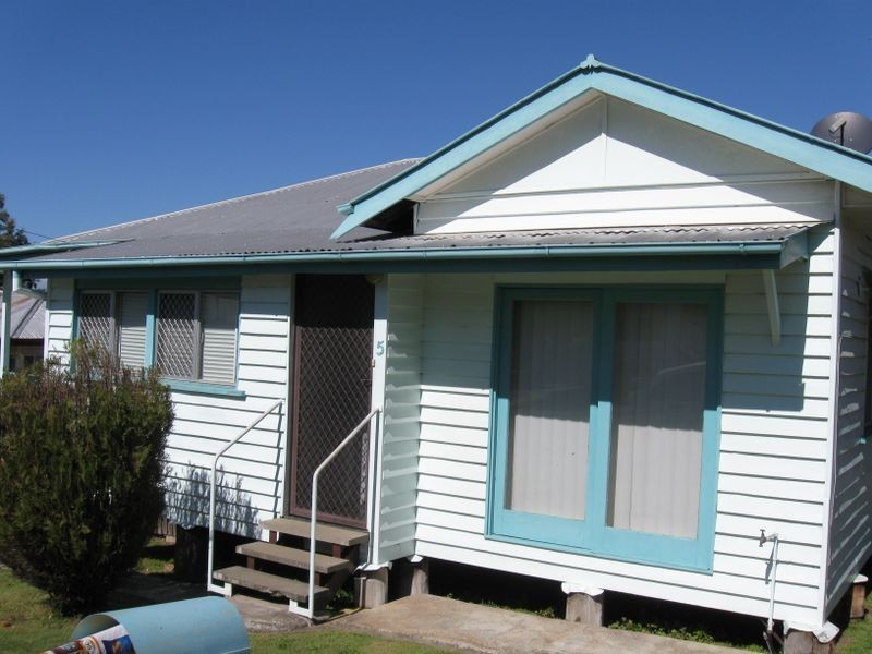 5 Bremer Street, Churchill QLD 4305