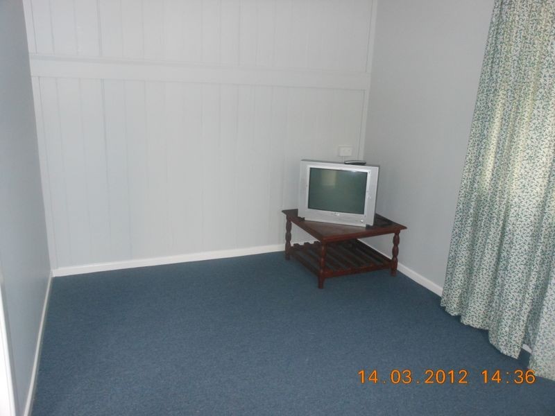 4 Mortimer Street, Ipswich QLD 4305