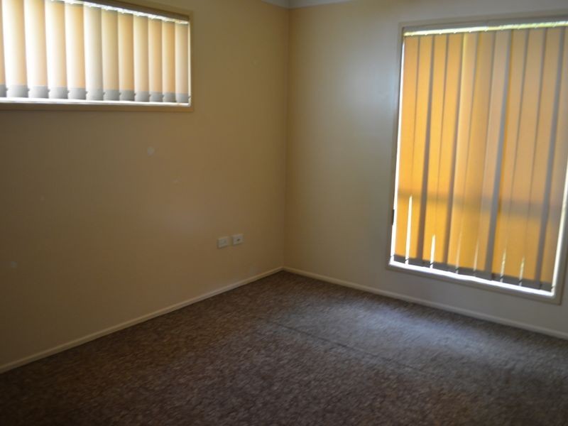 2/102 Mary Street, Blackstone QLD 4304