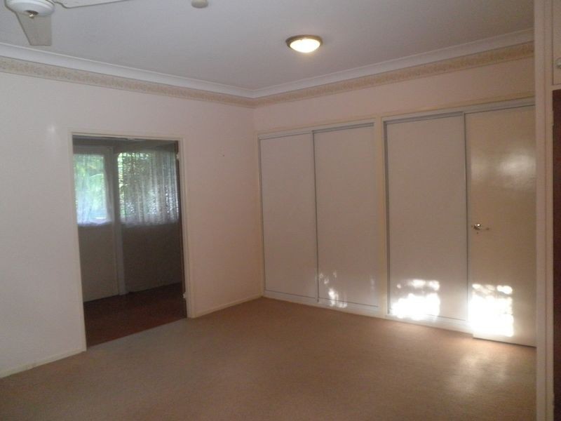 1 Kallara Ave, Ipswich QLD 4305