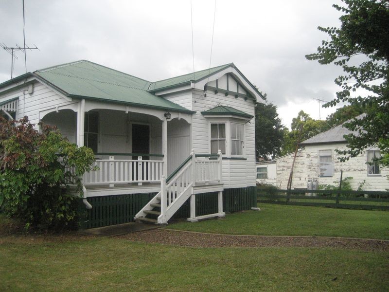 53 Lusitania Street, Eastern Heights QLD 4305
