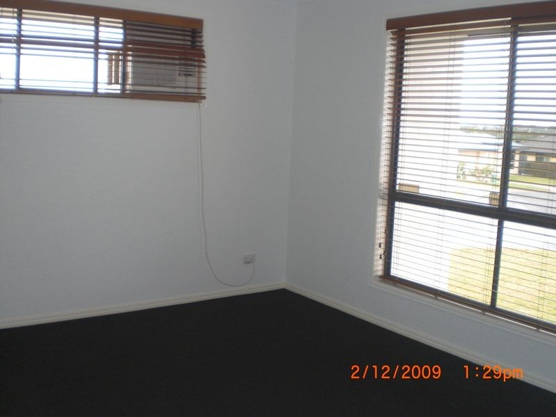2 Dewhurst Crescent, Raceview QLD 4305