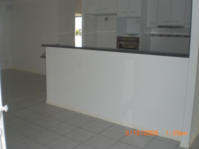 2 Dewhurst Crescent, Raceview QLD 4305