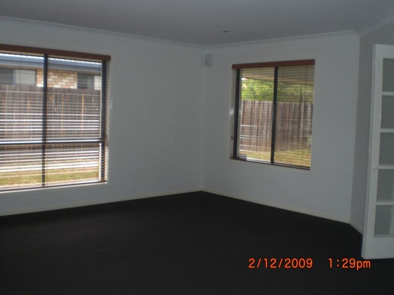 2 Dewhurst Crescent, Raceview QLD 4305