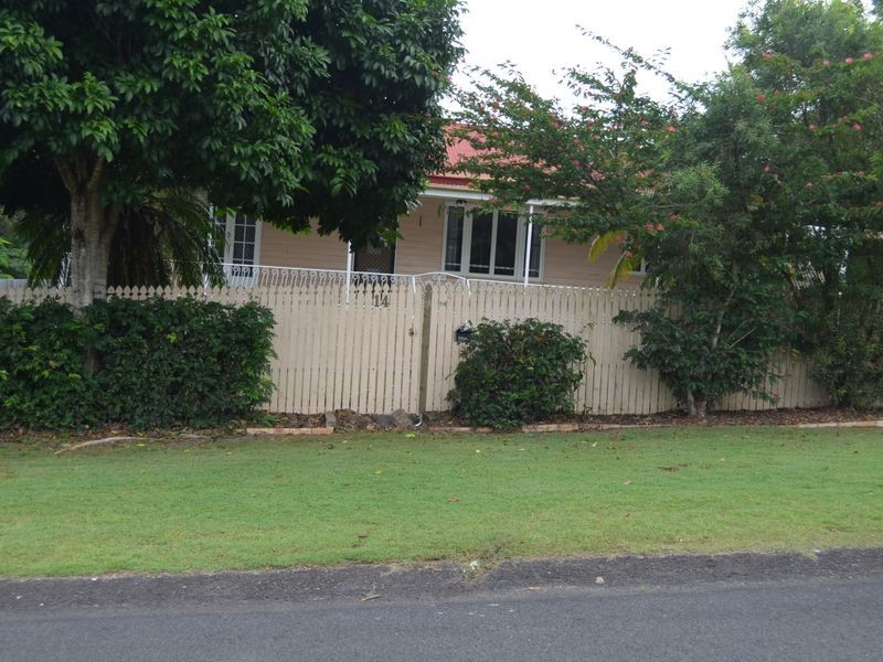 14 Cameron Street, Brassall QLD 4305