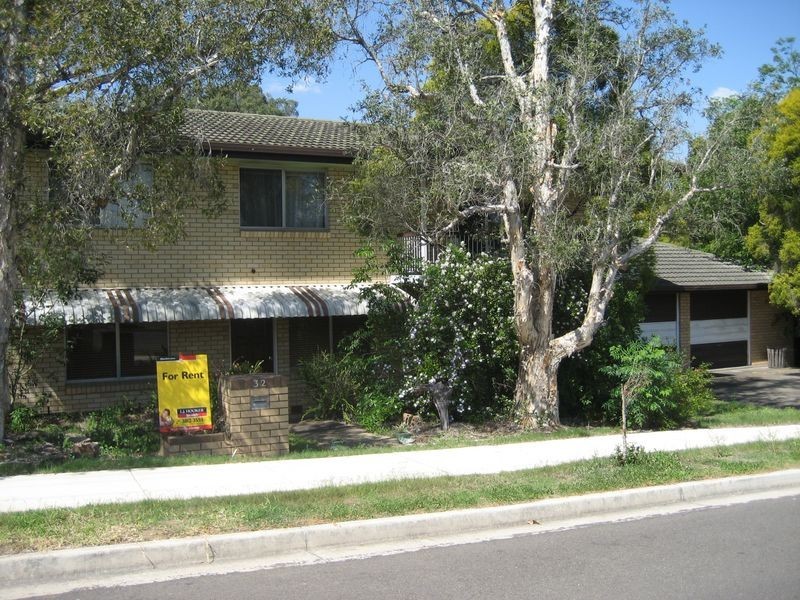 32 Siemons Street, One Mile QLD 4305