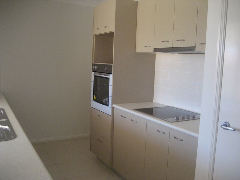 36 Honeyeater Street, Lowood QLD 4311
