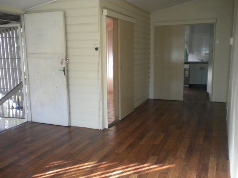 46 Warwick Road, Ipswich QLD 4305