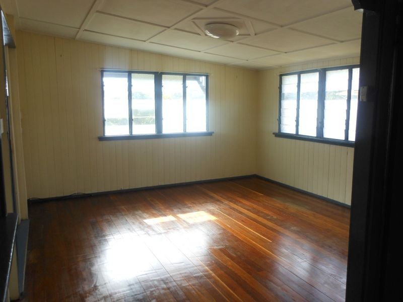94 Barclay Street, Bundamba QLD 4304