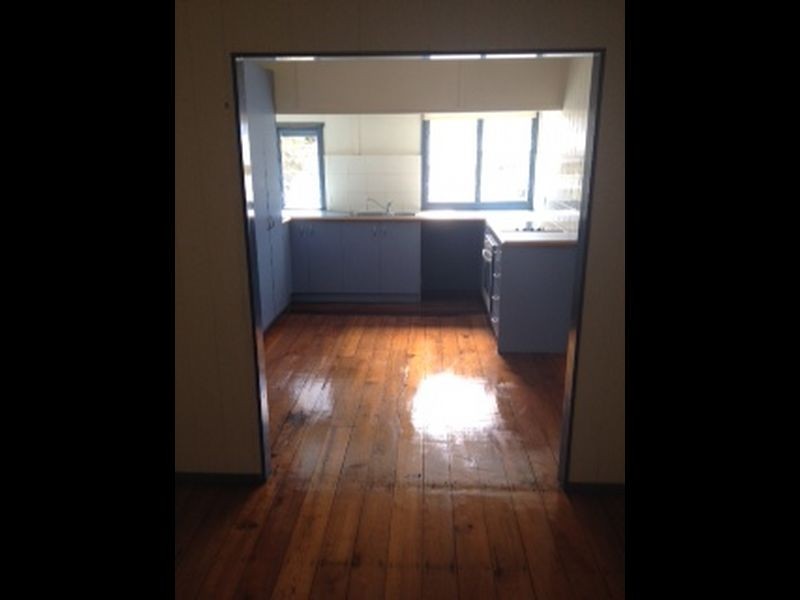 94 Barclay Street, Bundamba QLD 4304