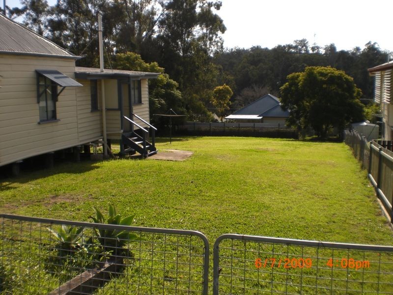 94 Barclay Street, Bundamba QLD 4304
