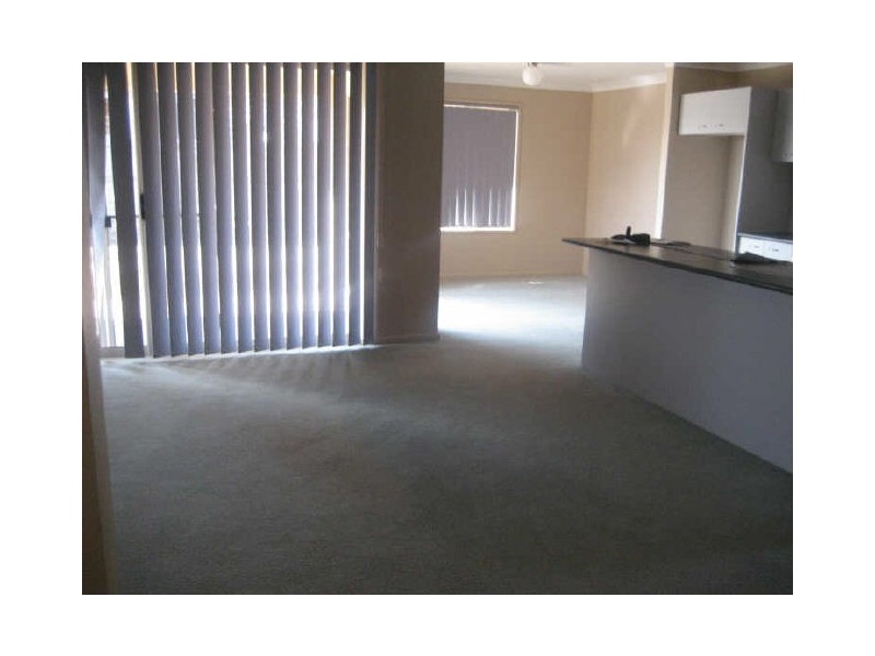 10 Glengarry Street, Raceview QLD 4305