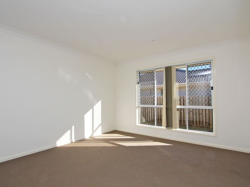 30 Nixon Drive, North Booval QLD 4304