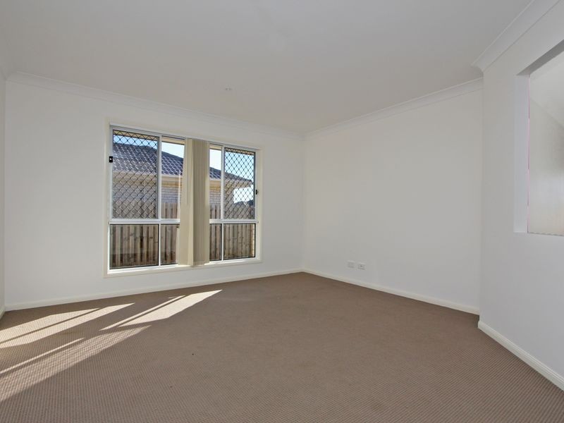 30 Nixon Drive, North Booval QLD 4304