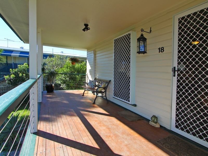 18 Flinders Drive, Leichhardt QLD 4305
