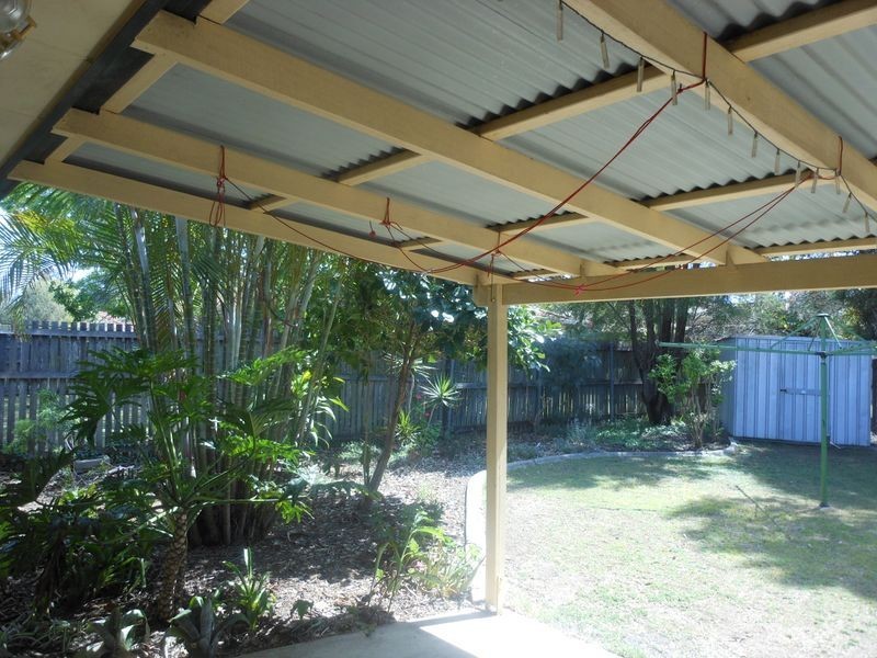 8 Bangalow Crescent, Raceview QLD 4305