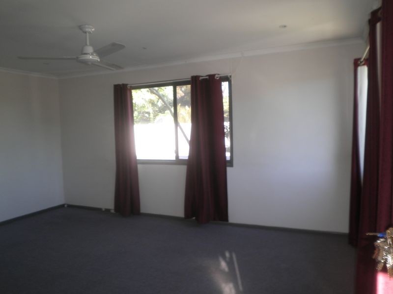 44 Robertson Road, Eastern Heights QLD 4305