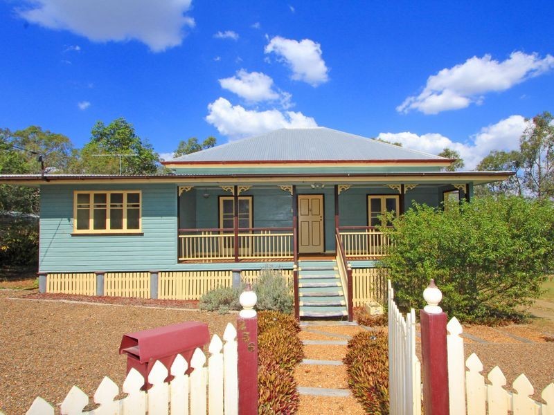 256 Blackwall Rd, Chuwar QLD 4306
