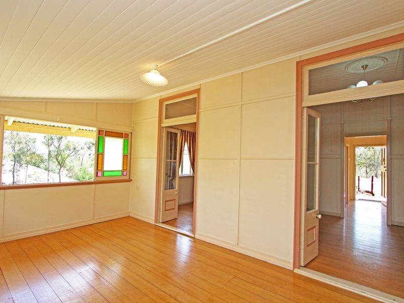 256 Blackwall Rd, Chuwar QLD 4306