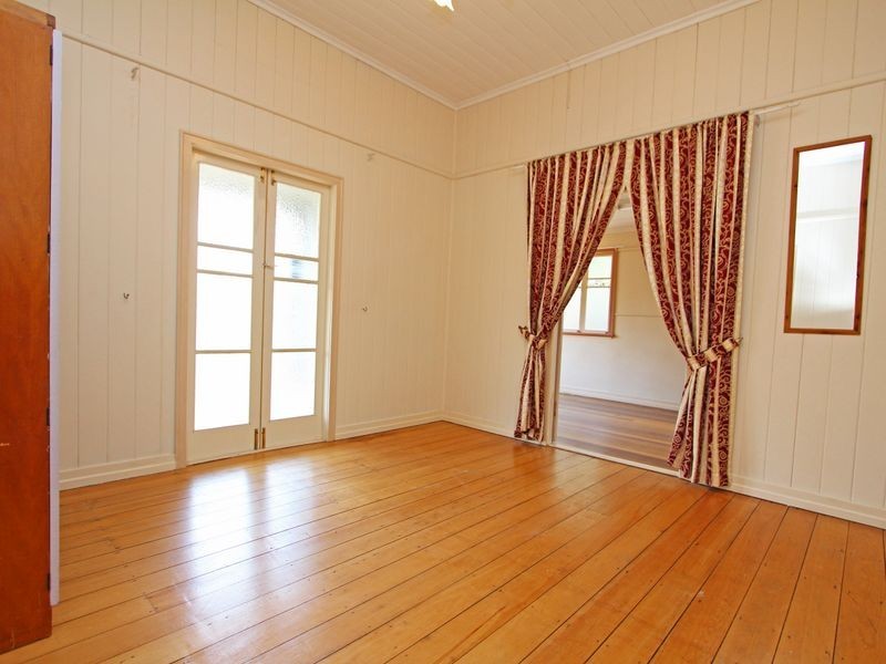 256 Blackwall Rd, Chuwar QLD 4306