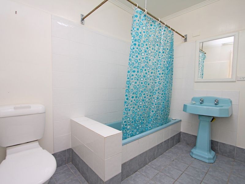 256 Blackwall Rd, Chuwar QLD 4306