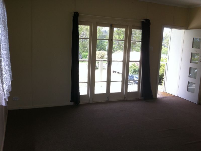 7a Creek, Silkstone QLD 4304