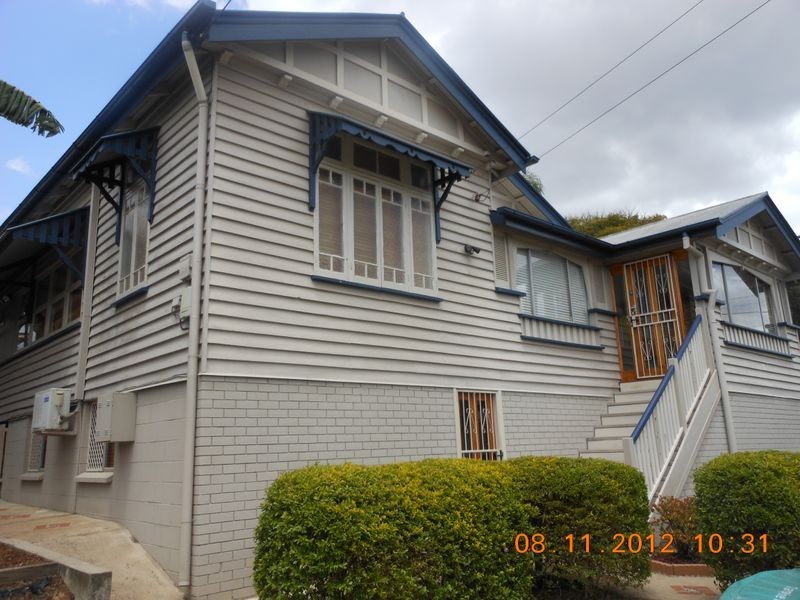 3 Brisbane Road, Newtown QLD 4305
