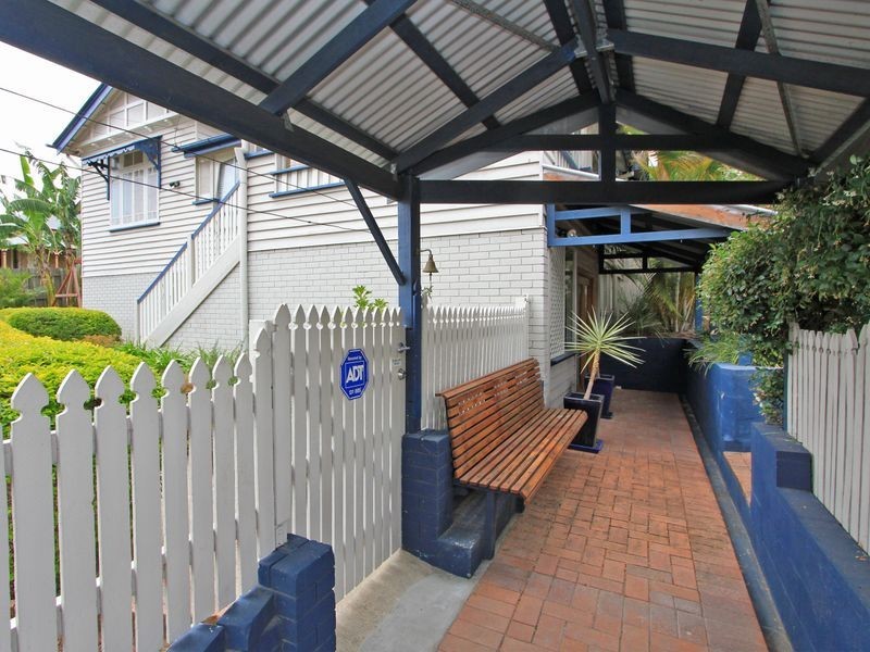 3 Brisbane Road, Newtown QLD 4305