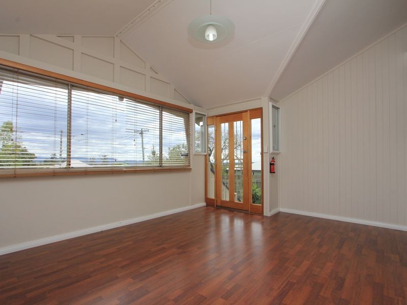 3 Brisbane Road, Newtown QLD 4305