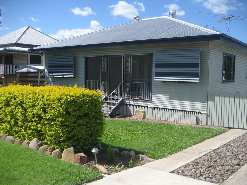 7 Bottomely Street, Brassall QLD 4305