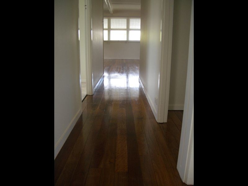 68 Robertson Road, Eastern Heights QLD 4305