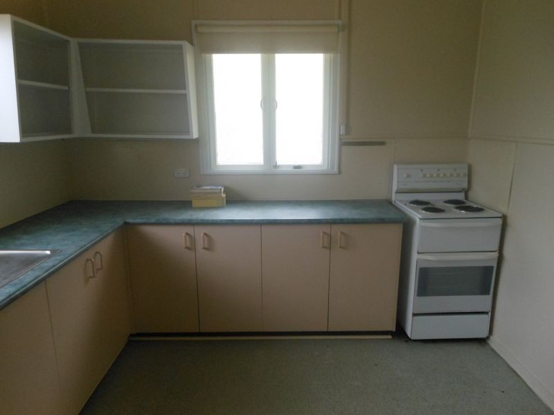 2 Perrett Street, Bundamba QLD 4304