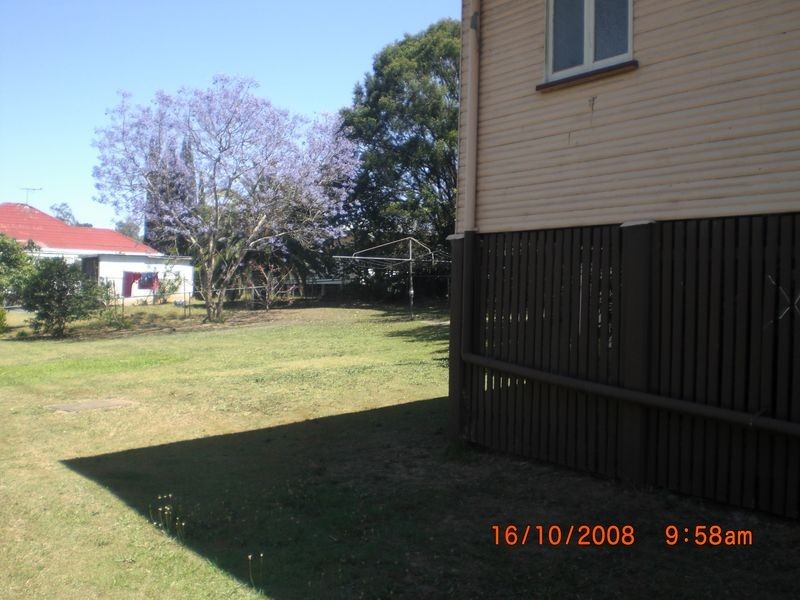2 Perrett Street, Bundamba QLD 4304