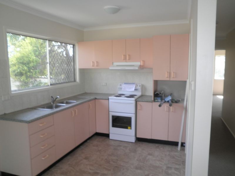 60 Barclay Street, Bundamba QLD 4304