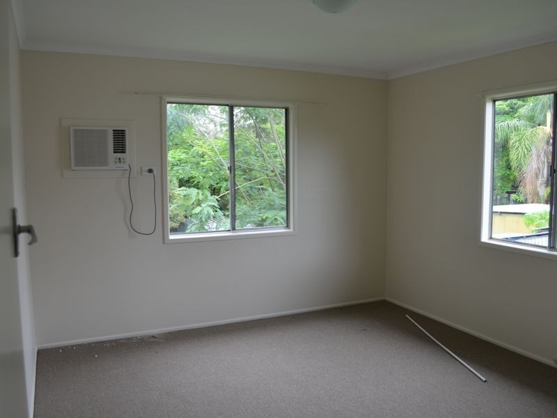 60 Barclay Street, Bundamba QLD 4304