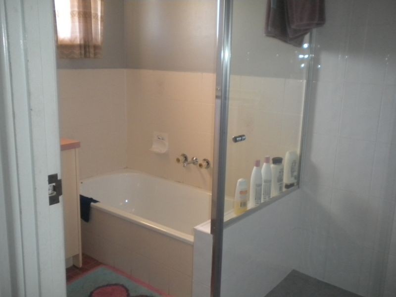 5 Wilton Court, Flinders View QLD 4305