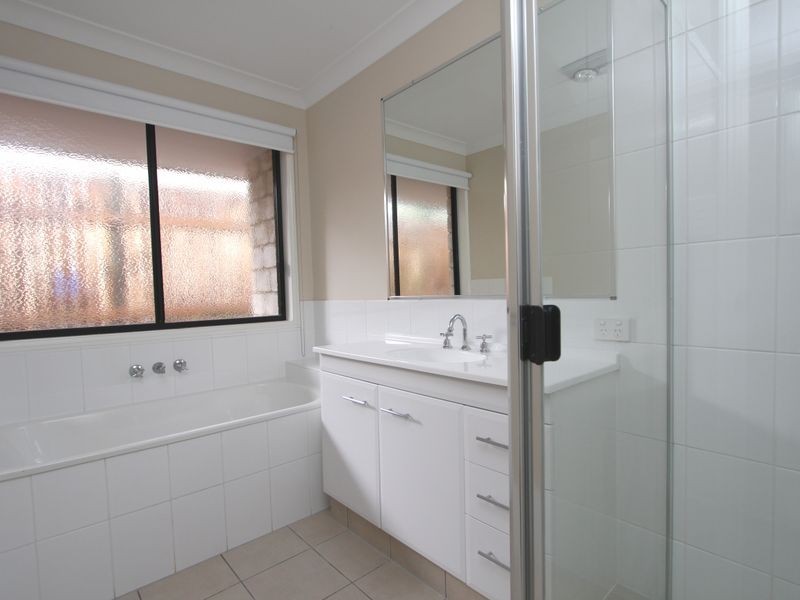 9a Stephenson Street, Sadliers Crossing QLD 4305