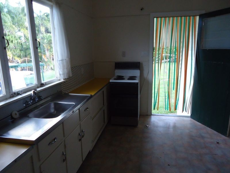 1 Phyllis Street, Eastern Heights QLD 4305