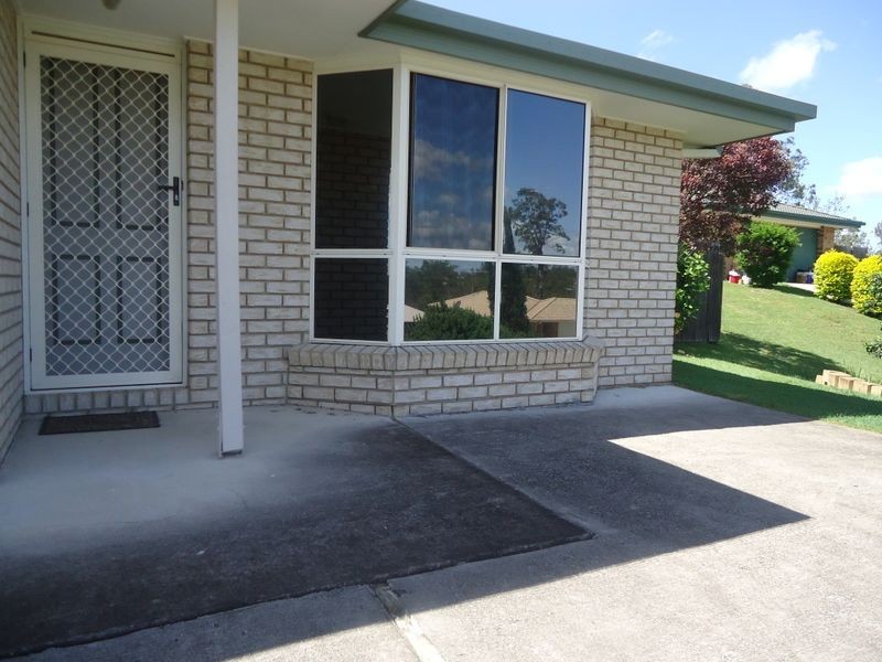 12 Phoenix Court, Churchill QLD 4305