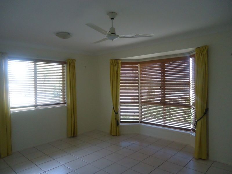 12 Phoenix Court, Churchill QLD 4305