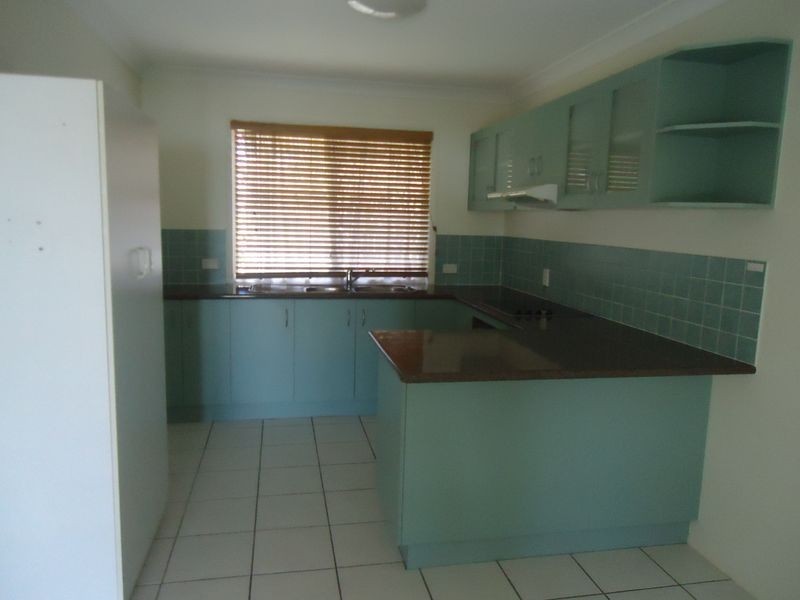 12 Phoenix Court, Churchill QLD 4305