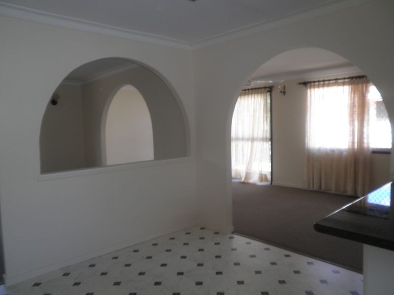 42 Russell Street, Silkstone QLD 4304