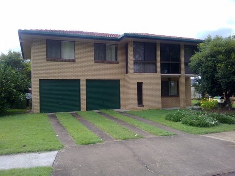 17 Rowan Drive, Brassall QLD 4305