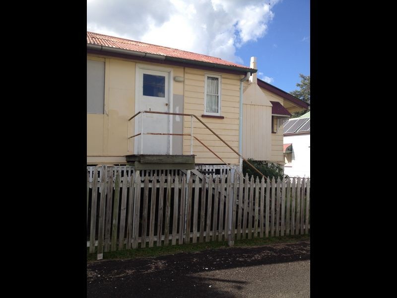 1/27 Pine Street, North Ipswich QLD 4305