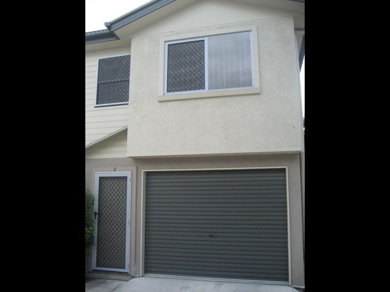 2/19 Bergin Street, Booval QLD 4304