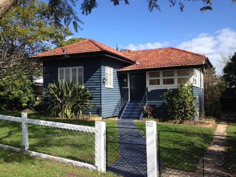 9 Brilliant Street, Newtown QLD 4305