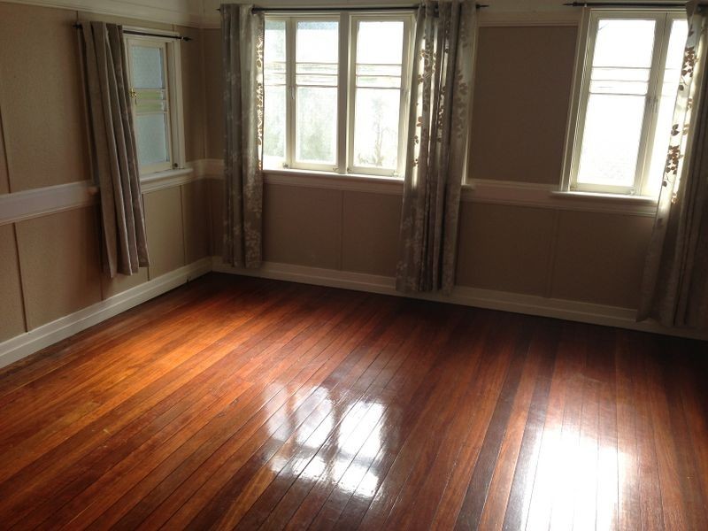 9 Brilliant Street, Newtown QLD 4305