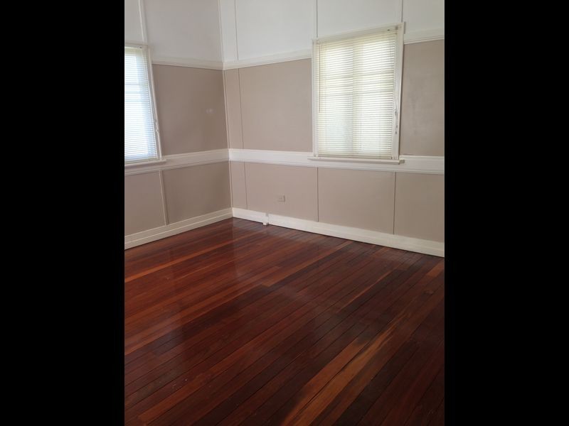 9 Brilliant Street, Newtown QLD 4305