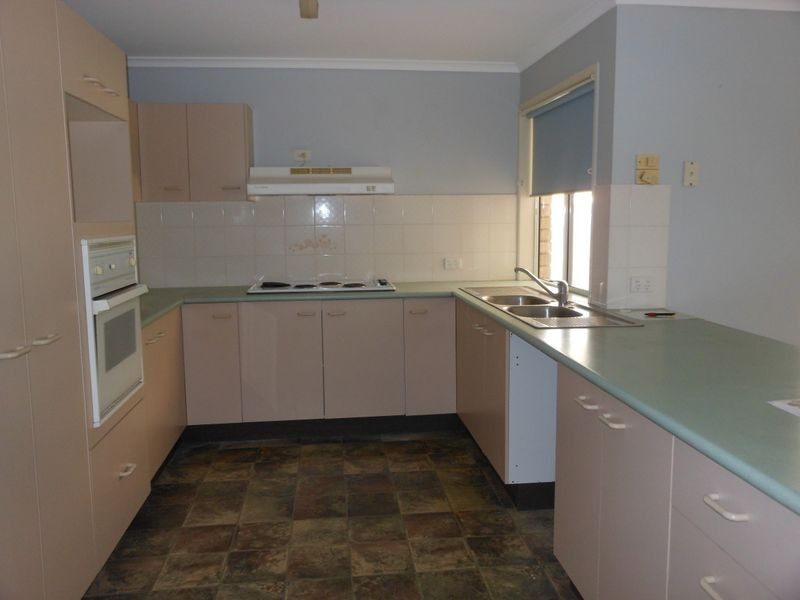 29 Bangalow Crescent, Raceview QLD 4305